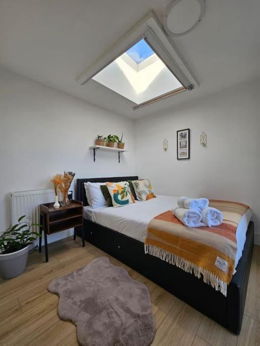 West Kensington Bright Flat Lägenhet London Exteriör bild
