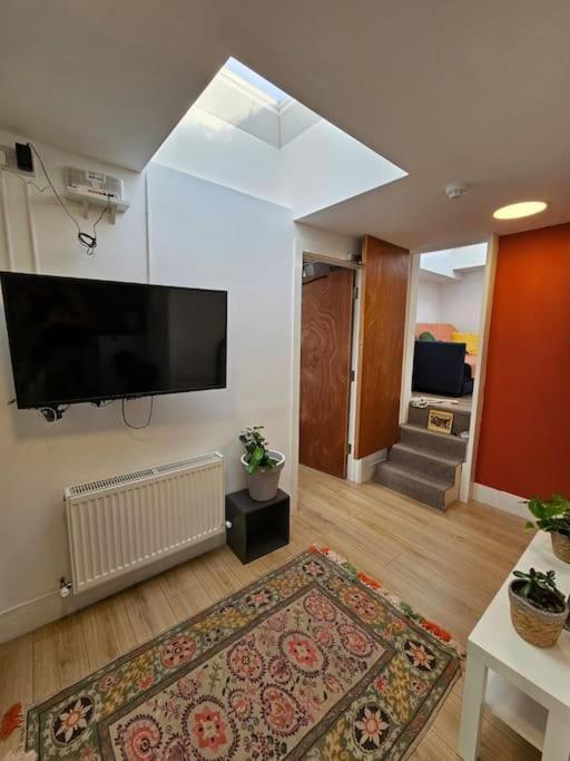 West Kensington Bright Flat Lägenhet London Exteriör bild